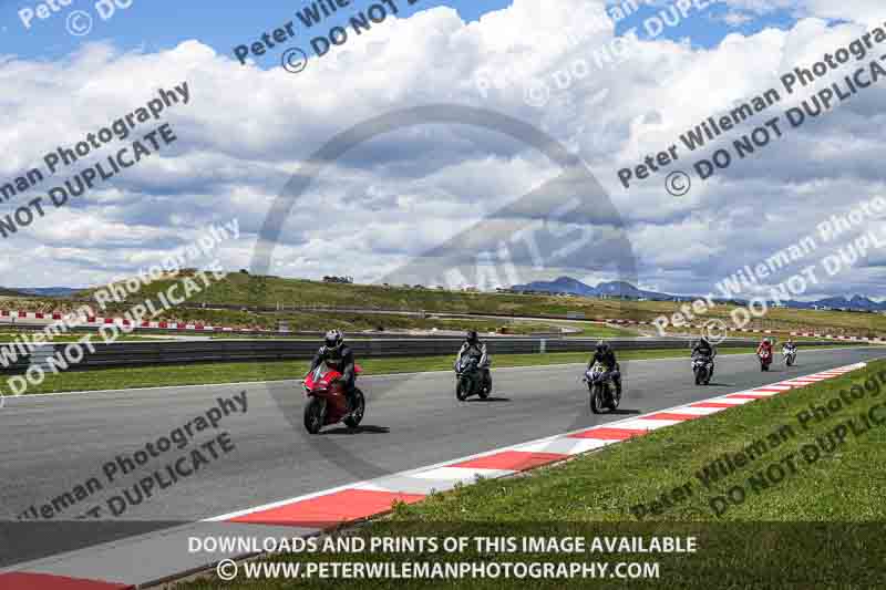 cadwell no limits trackday;cadwell park;cadwell park photographs;cadwell trackday photographs;enduro digital images;event digital images;eventdigitalimages;navarra;no limits trackdays;peter wileman photography;racing digital images;trackday digital images;trackday photos